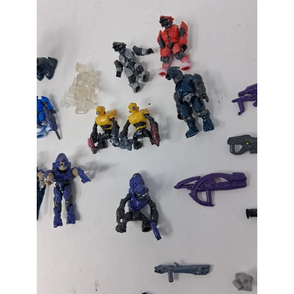 Mega Bloks Construx Halo/Covenant Mini Figures Lot Of:22  and Accessories/Read I